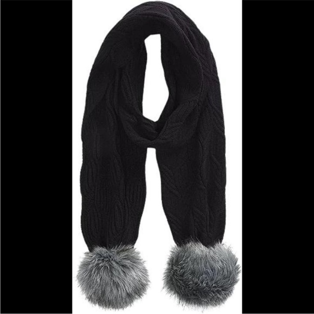 NWT The North Face Ohmega Fur Pom Scarf, Black